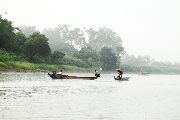 Foto: Cilts sievietes un saldūdens delfīnu meklējumi Borneo